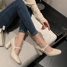 �������A�^�ָ��tɫ��Ƥ������Ьһ��ʽ�ێ������Ь��ЬСƤЬ40