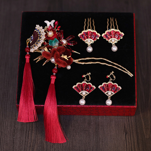 New new Chinese style red tassel headdress bride Xiuhe clothing ancient style toasting clothing hair accessories high-end