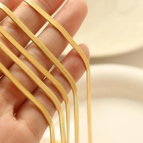 Titanium steel blade chain necklace electroplated 18K gold snake bone chain personalized versatile jewelry bare chain accessories DIY wholesale