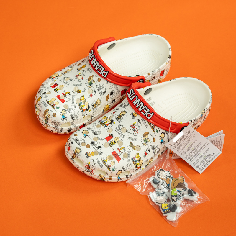 Snoopy Summer Parent-Child Clogs, Closed-Toe Children's Beach Casual Slippers Wholesale