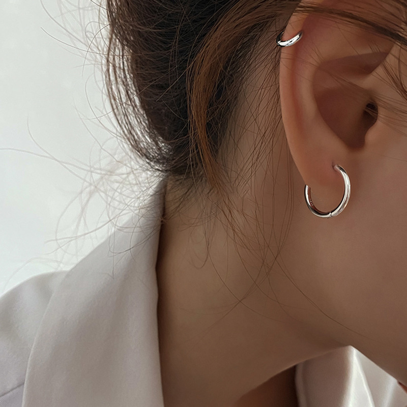 Corea del Sur elegante Internet celebridad pendientes 2021 nueva moda oreja hebilla pendientes círculo pendientes anillo pendientes ins mujeres