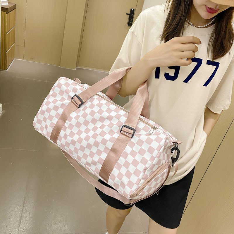 Capacious trend fashionable sports bag for men and women