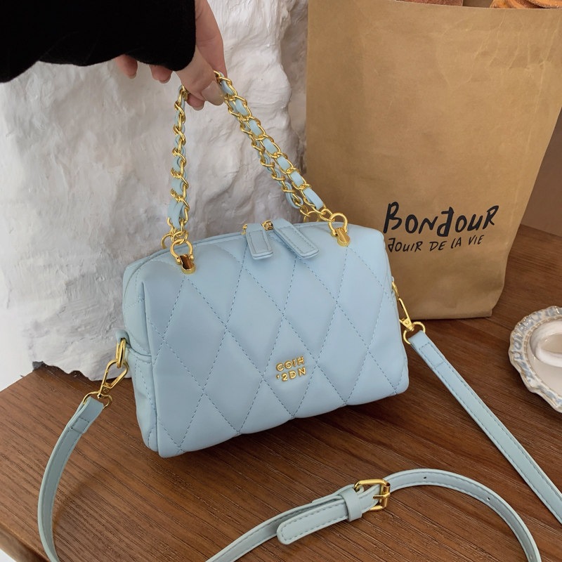 Cadenas temperamento de la chica bolso de mano inclinado sensación de dama 2026 sensación de nuevo estilo portátil de hombro único estilo exterior versátil