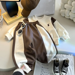 【店の起爆】2025児童春の新型綿質ガーディアンスーツ韓国版刺繍2点セットの中の子供