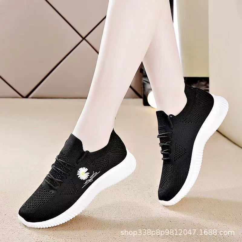Весна и лето летающие маленькие белые туфли маленькие свежие девчушки приливные кроссовки кроссовки кроссовки одиночные туфли повседневные туфли дикие женские туфли