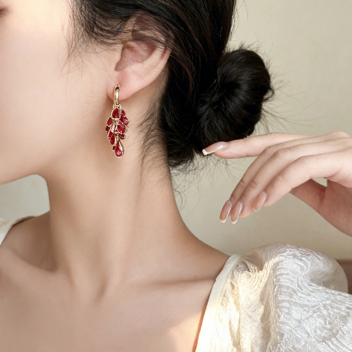 Retro rojo goteo mosquito bandeja personalidad abrazadera pendientes de cristal lingüizo estilo chino elegante sin agujeros de orejas pendientes