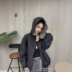 琪镌绘制秋季新款撞色格子风衣慵懒风连帽外套女休闲宽松百搭上衣