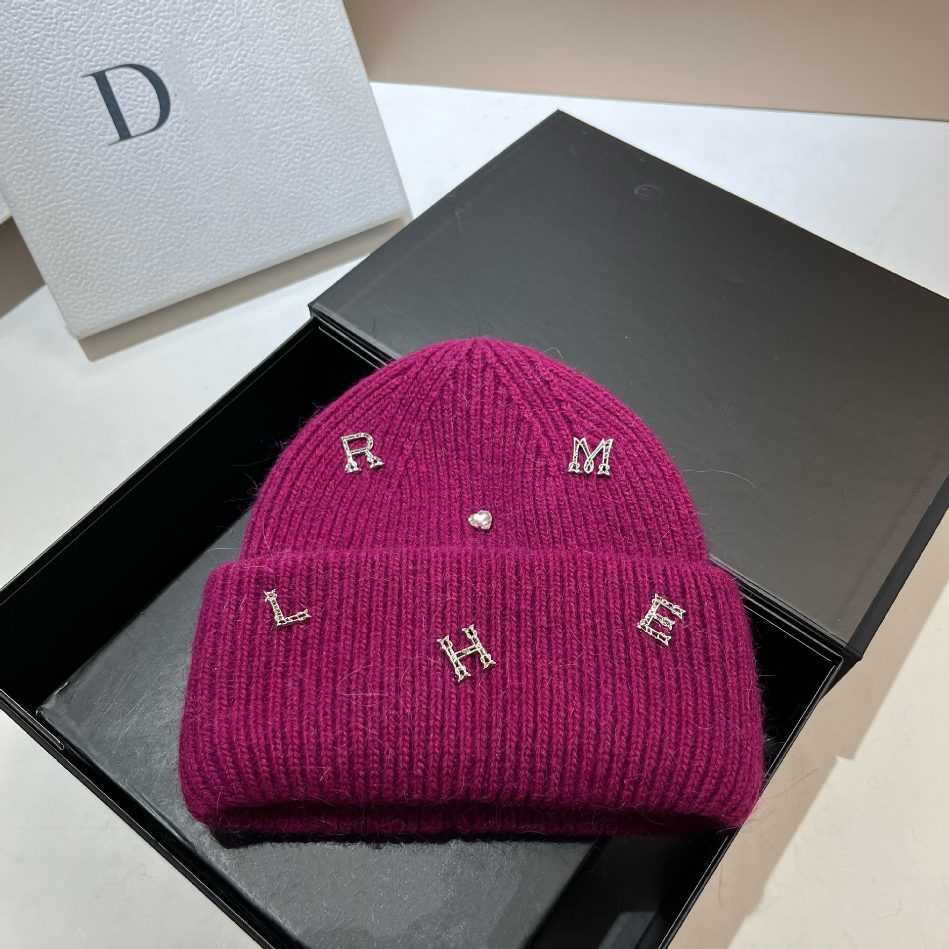 [Rabbit Hair] Winter Nordic enlarged and elongated double folded face small knitted Korean version letter warm ear_voghion.com