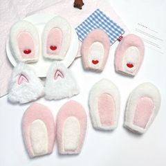 ぬいぐるみのウサギの耳のカチューシャのアクセサリーの猫の耳の愛のアクセサリーの服は靴の靴下の部品を包んで卸売りします。