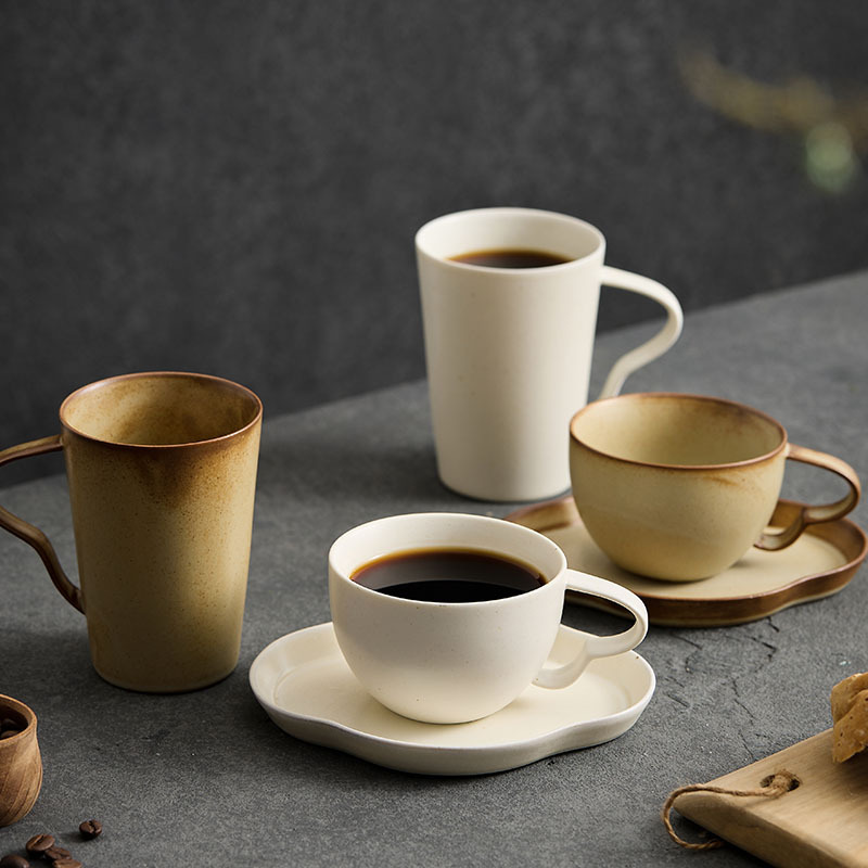 Taza de agua de montaña y río nubes taza de cerámica creativa en el hogar para regalar horno de regalo alto valor facial taza al por mayor