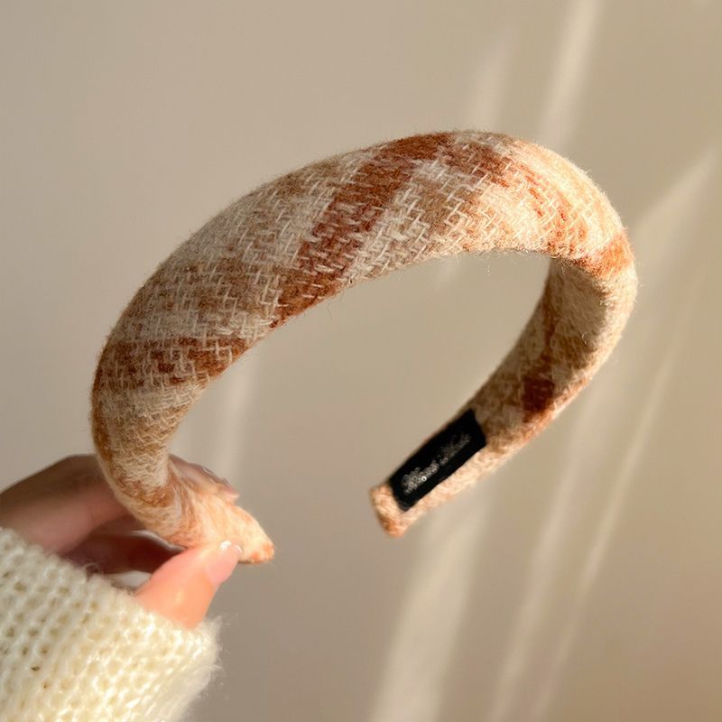 2024 nuevo estilo coreano de invierno y otoño tela de lana trenzada de alto cráneo alto alto ancho borde banda de cabello mujer cabeza de tocado universal