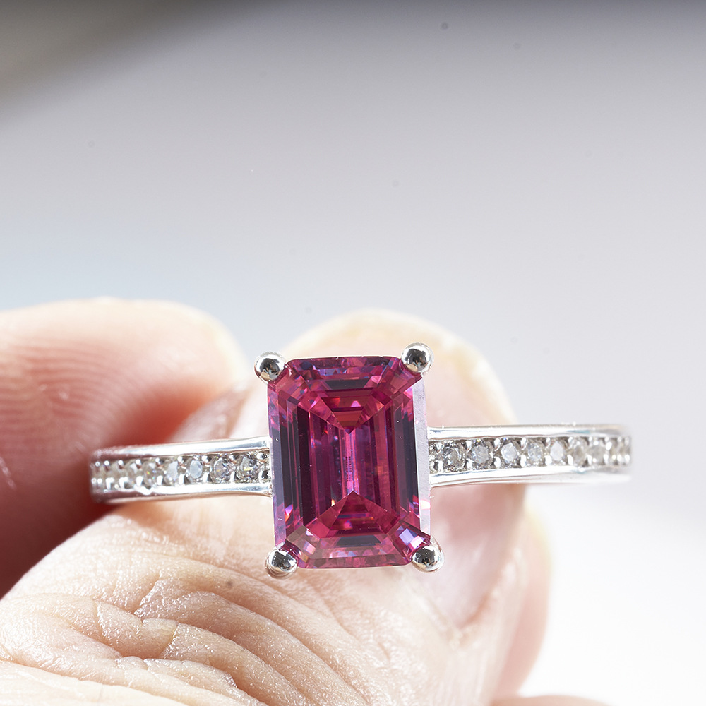 Anillo de plata esterlina s925 cuatro garras esmeralda Radeon corte anillo de piedra de moissan anillo de diamantes de moissan