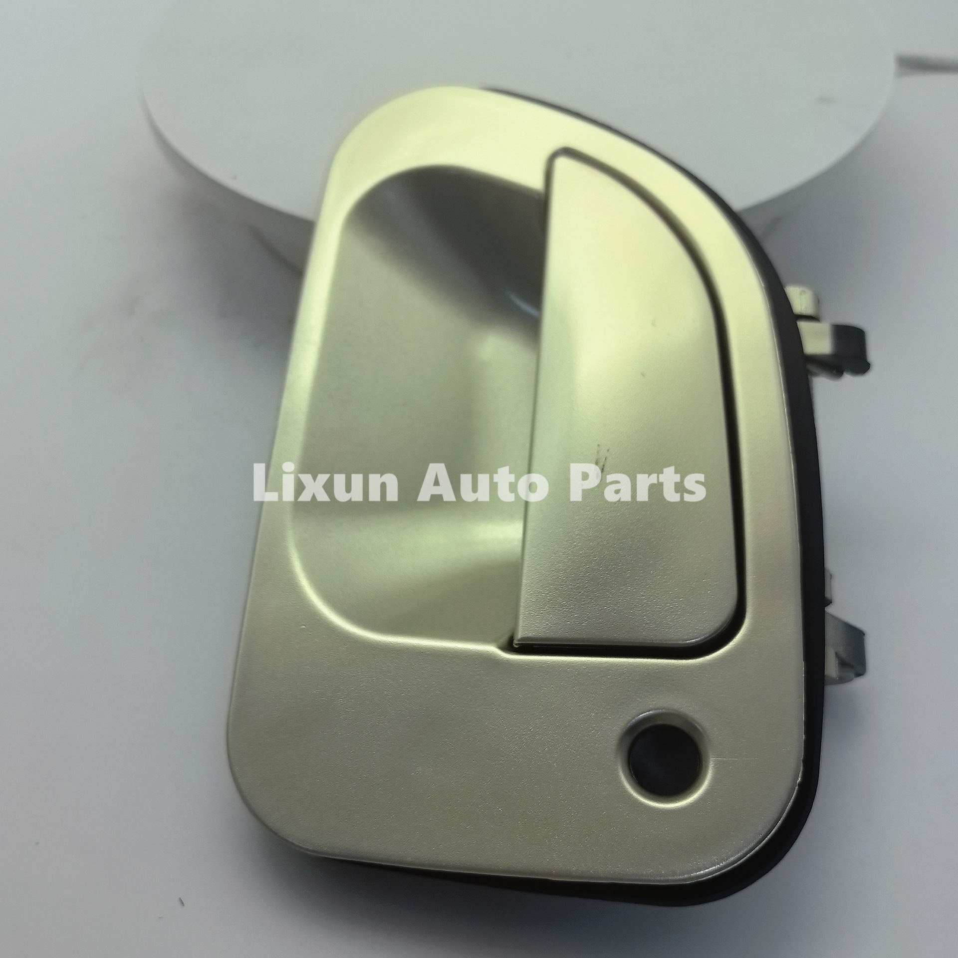 1 Front Door Outer Handle L/R Gold Suitable for Dongfeng Fengxing Lingzhi F500 L400