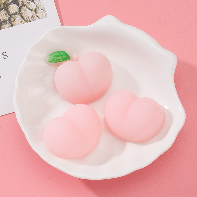 Squeeze toy Shinnosuke butt peach soft silicone stress relief cute peach phone case small accessory