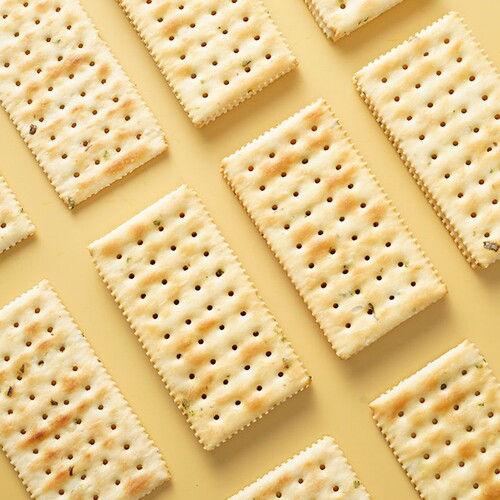 Youming chive soda biscuits sugar-free snacks soda biscuits wholesale and delivery