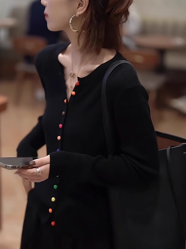 欧货重磅早秋2025新款黑色针织开衫长袖小众洋气女装高级感上衣潮|undefined