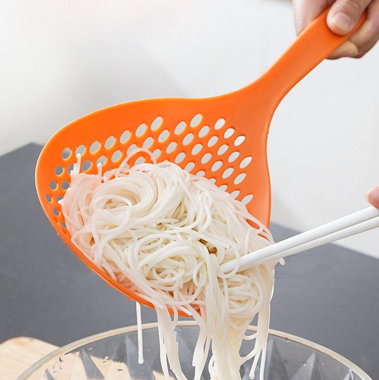 日式大漏勺耐温多功能滤水勺厨房大号家用饺子蔬菜塑料沥水捞面勺