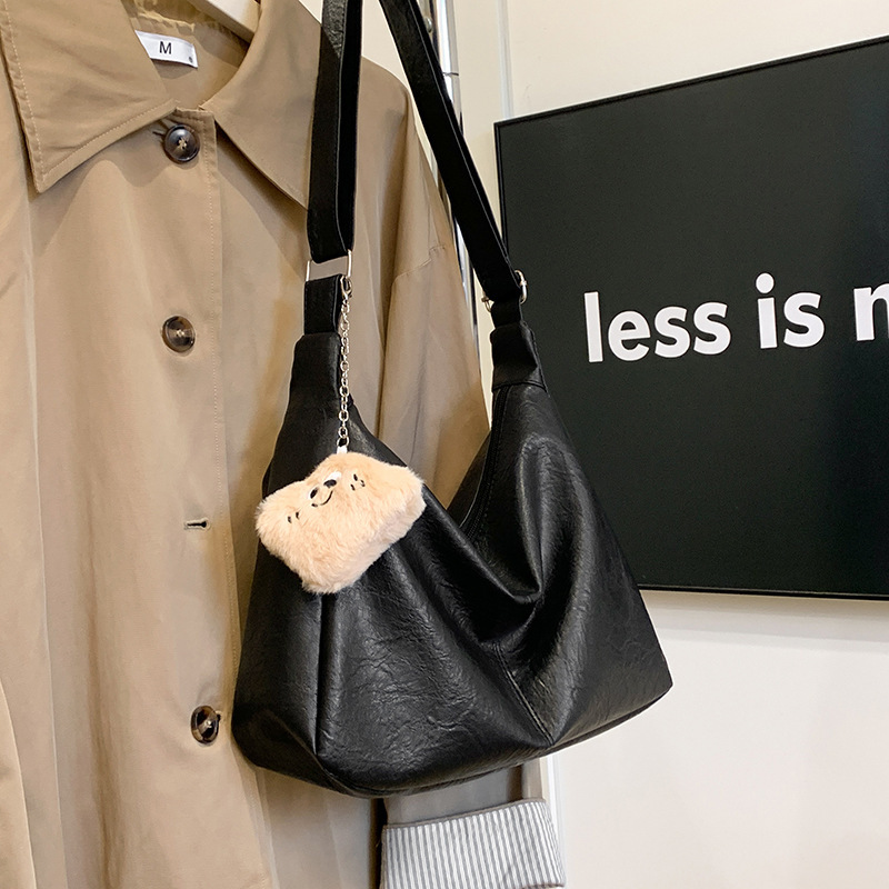 New Retro Large-Capacity Tote Bag for Women, Fashionable Casual Work and Commuting Large Bag, 2026 New Style Single Shoulder Crossbody Bag New Retro Large-Capacity Tote Bag for Women, Fashionable Casual Work and Commuting Large Bag, 2026 New Style Single Shoulder Crossbody Bag
