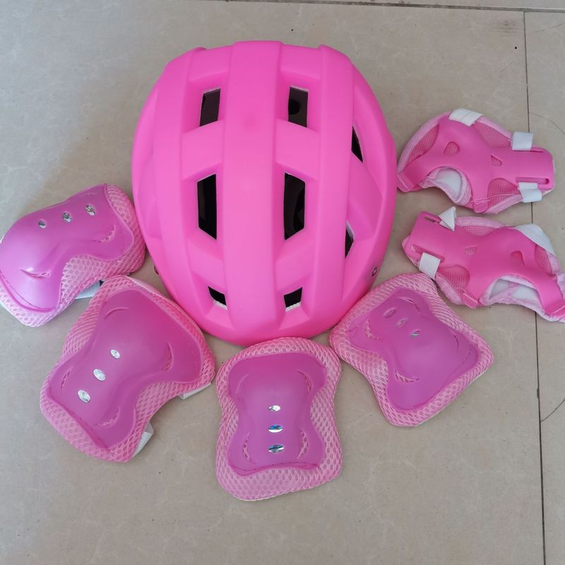 子供用ヘルメット輪滑り保護具膝保護アウトドアスポーツ安全保護具ヘルメット六点セットメーカー卸売り|undefined