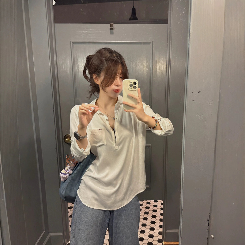 Summer New Style White Long-Sleeve Shirt with Small Seagull Embroidery for Women, Loose Fit Pullover with a Relaxed and Elegant Polo Collar
