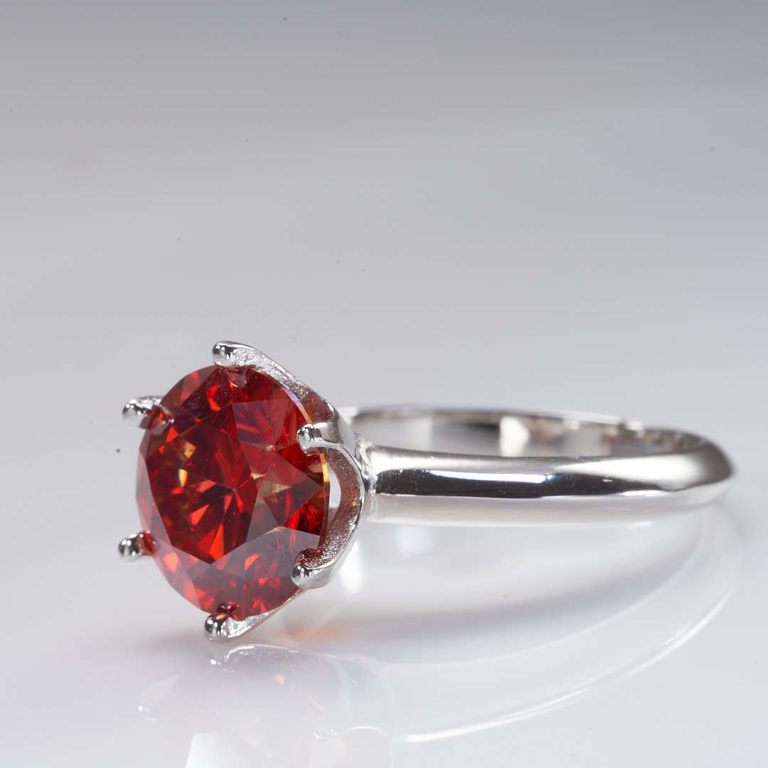 Anillo de diamante de granada rojo de moissanita de color, anillo de diamante de moissanita de color de Estados Unidos, soporte al por mayor de una pieza de cabello