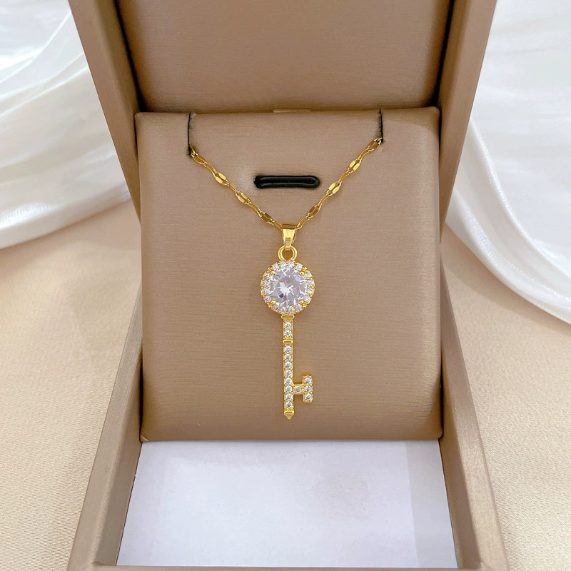 [Титановая сталь] Цирконовый ключевой свет Роскошное великолепное ожерелье с бриллиантами Женское интернет-знаменитость Легко подобрать цепочку на ключицу Цепочка из титановой стали