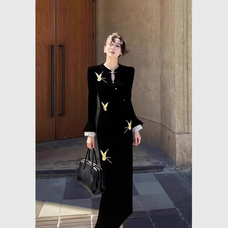 High-End Exquisite Waist-Cinching French-Style Elegant Black Velvet Dress for Women, New Trendy Brand with a Sense of Sophistication High-End Exquisite Waist-Cinching French-Style Elegant Black Velvet Dress for Women, New Trendy Brand with a Sense of Sophistication