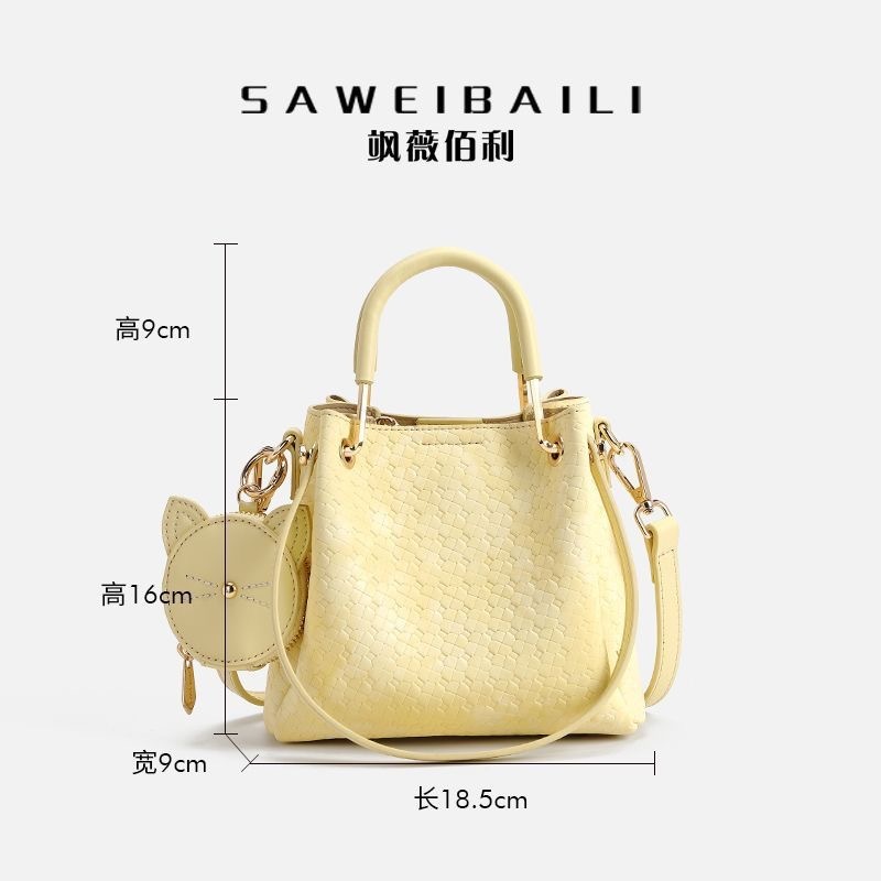 在庫あり Xiaoweiwang バッグ レディースバッグ 2025 新しいニッチデザインバッグ多用途通勤ミニトートバッグペンダント付き|undefined