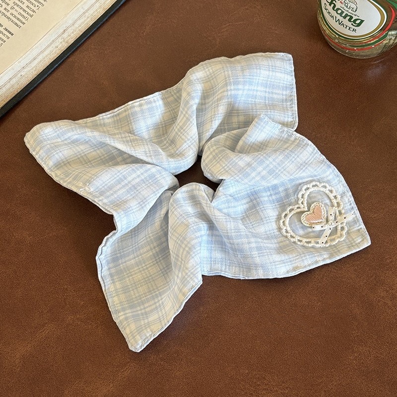 42* 체크 무늬 러브 스퀘어 스카프