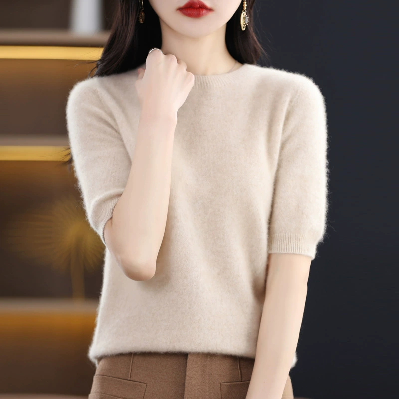 Woolen thin knitted sweater with a round collar, with short sleeve