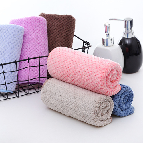 Bulk Colorful Pineapple Pattern Coral Fleece Towels, Thick and Soft, Absorbent, Non-Fall Hair, Shower Towels for Adults