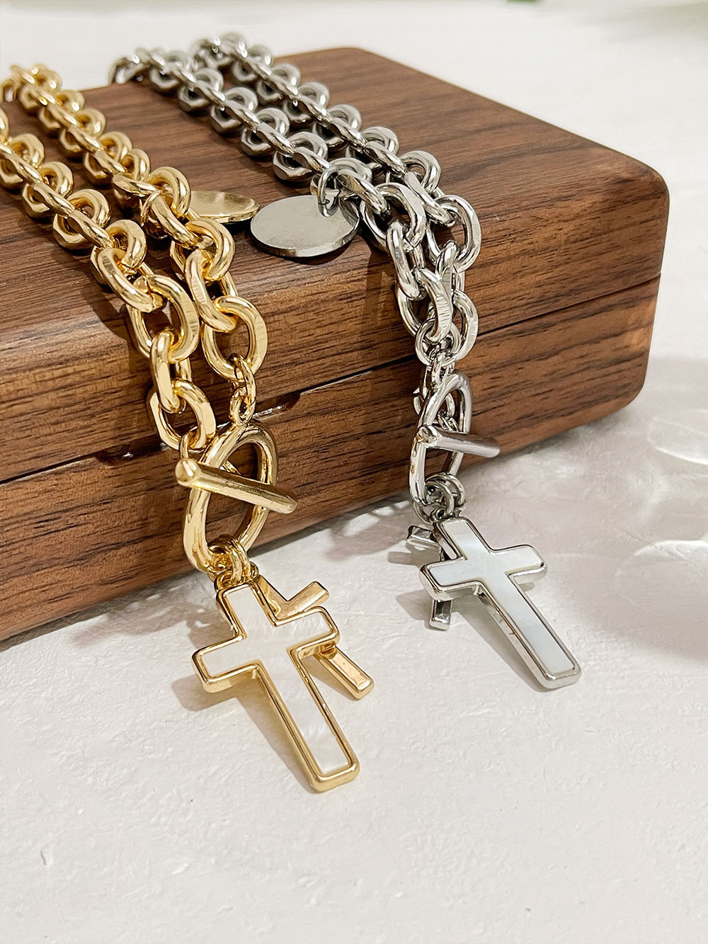 1 Piece Fashion Cross Alloy Plating Inlay Shell Women's Pendant Necklace display picture 6