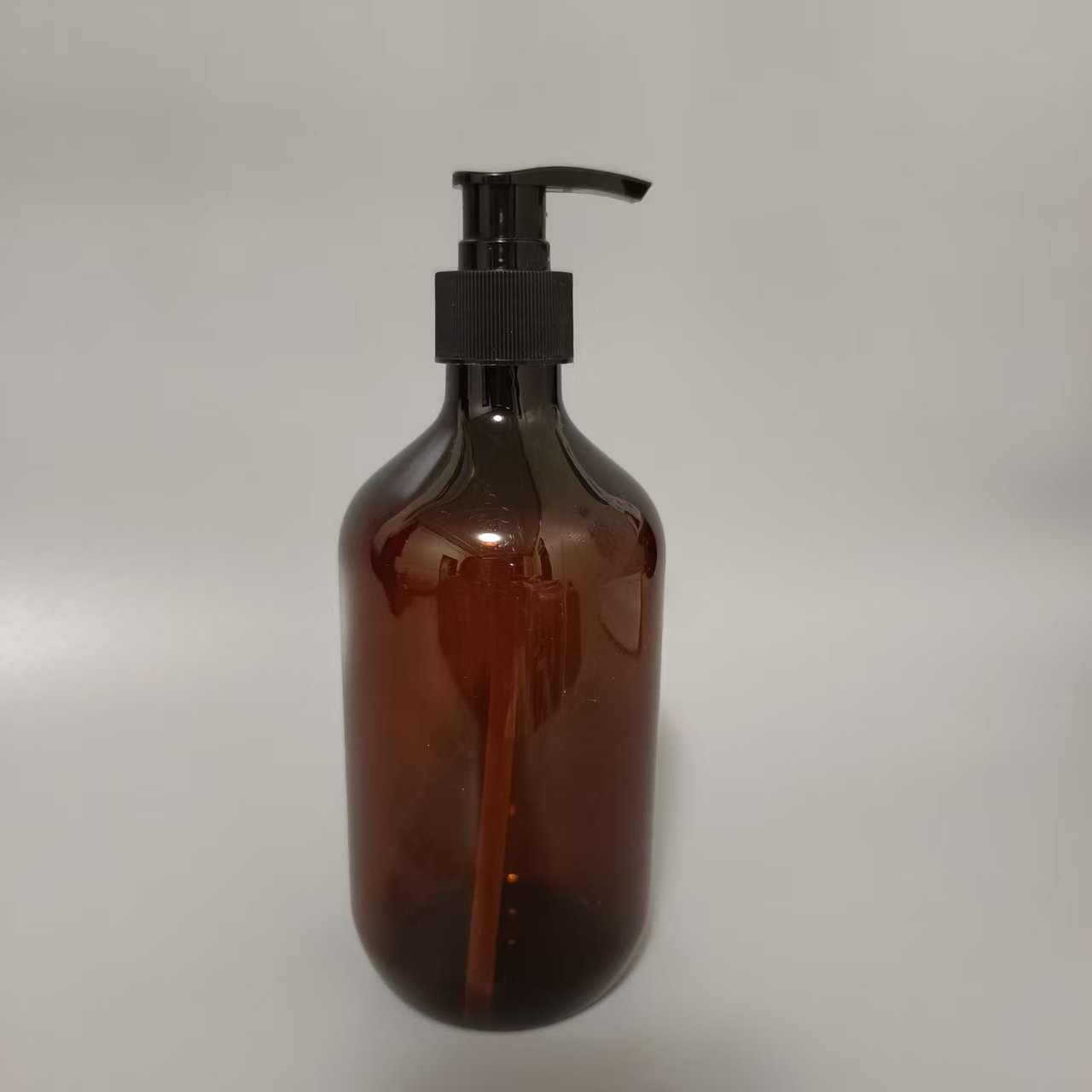 Stock 500ml ámbar PET baño tres piezas dispensador botellas de plástico PET 500ml botellas de plástico