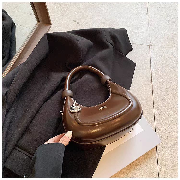 Women's Retro Saddle Crossbody Bag Designer Versatile Shoulder Bag_voghion.com