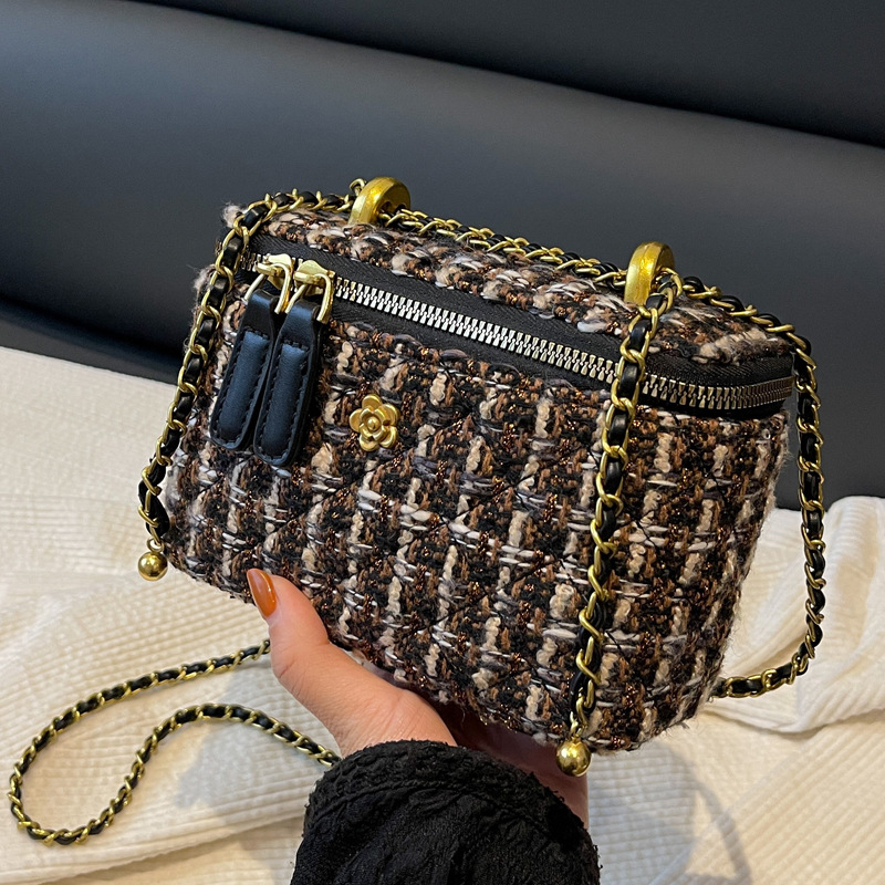 Fashionable Small Women's Bag 2026 New Style Fashion Chain Crossbody Bag Small Square Bag Chanel-Style Tweed Box Bag