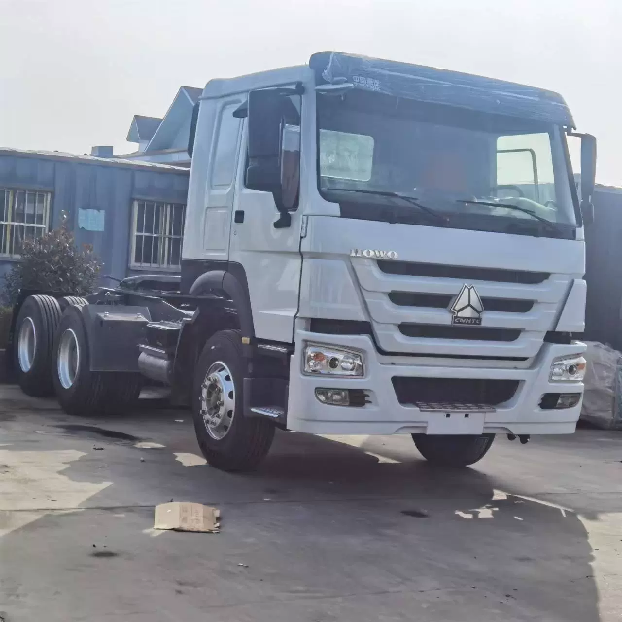 厂家直销豪沃牵引拖车头二手10轮货运卡车375马力港口运输车头