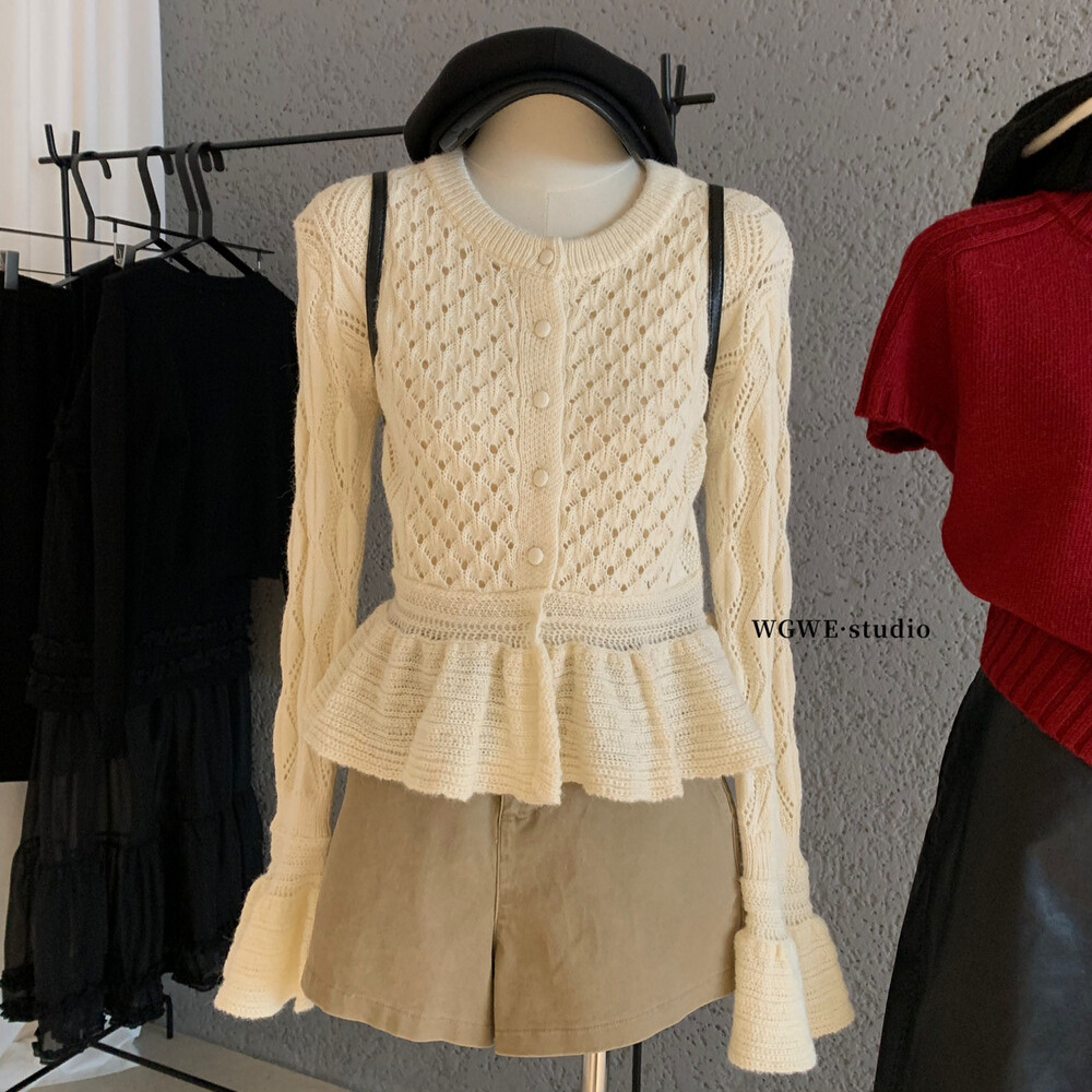 WGWE秋冬法式时髦重工镂空荷叶边喇叭袖圆领羊毛针织开衫女W7758