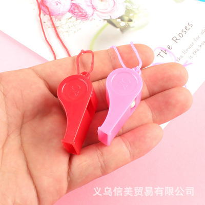 R体育用品塑料口哨儿童玩具彩色助威加油裁判哨子球迷厂家直销|ru