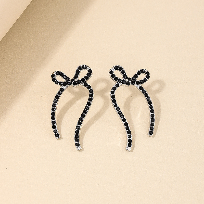 Elegant Shiny Bow Knot Alloy Plating Inlay Rhinestones Women's Ear Studs 1 Pair display picture 3