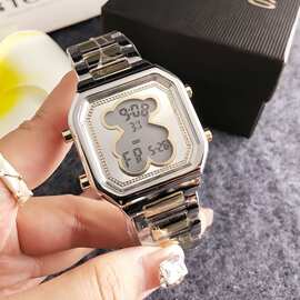 厂家批发间金小熊女表方盘数显甜美表女士日常配饰表女士电子手表