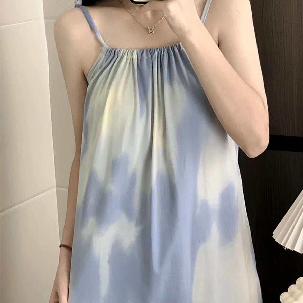 Verano nuevo vestido de pijama de armband dulce mujer cojín de pecho fresco correa de cuello se puede usar vestido de pijama suelto