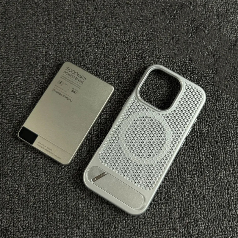 Iphone16 promaxコンタクトレンズを適用して、アップル15のセルラーの網の穴の放熱のアイデアの携帯電話のケース14を磁気吸引します。|undefined