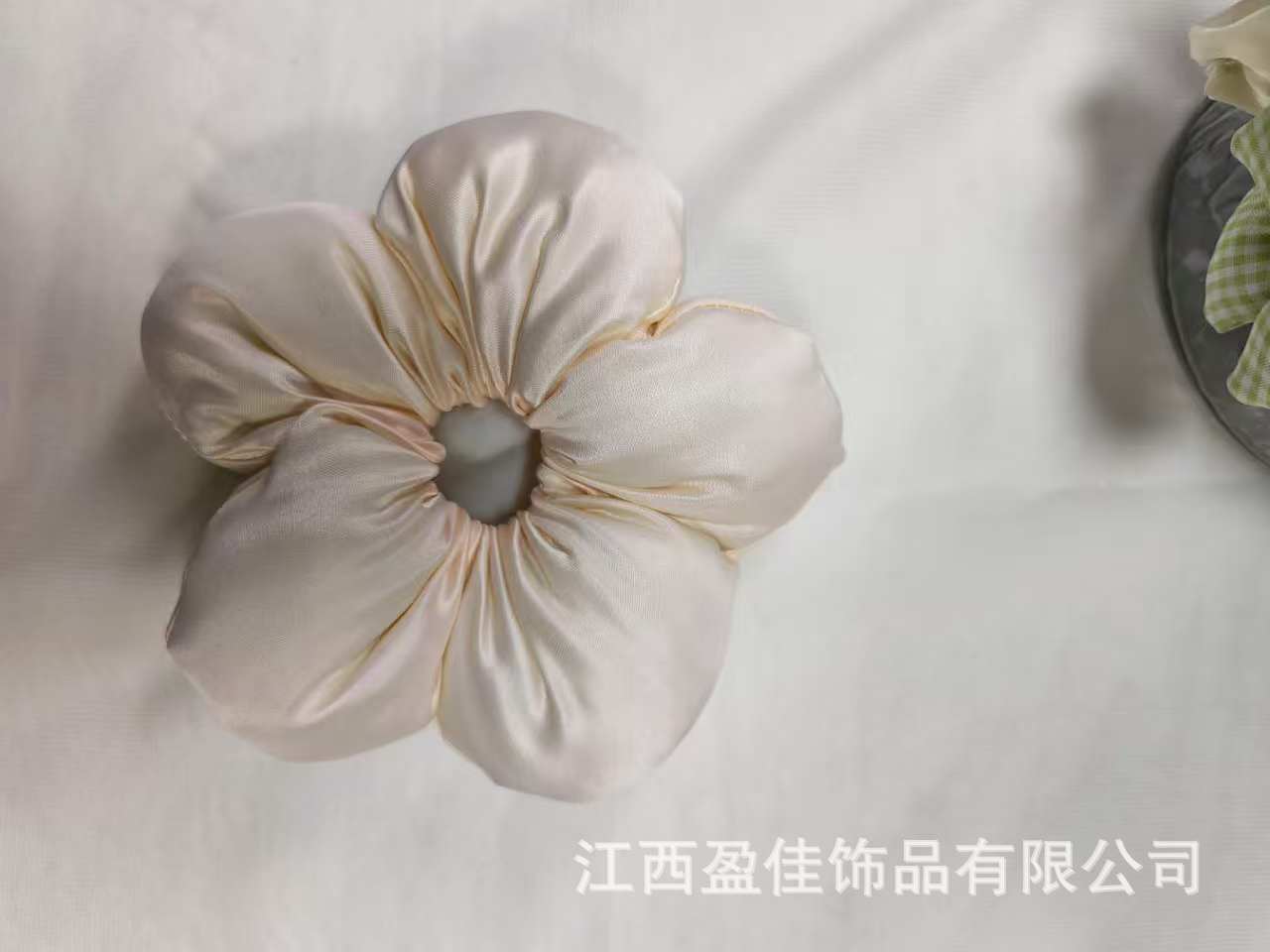 미색
