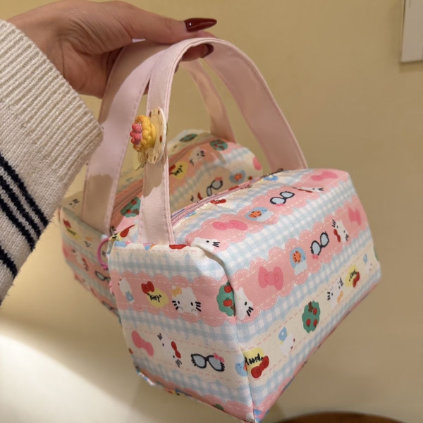 Capacious genuine handheld high quality cosmetic bag