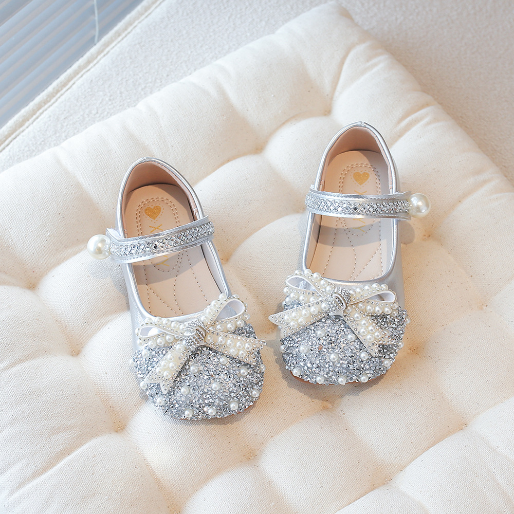 Zapatos de princesa de moda para niñas 2026 otoño nuevos zapatos de abertura superficial zapatos de arco de cristal zapatos de cuero para niños image 4