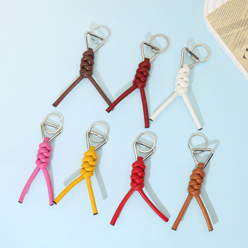 New Triangle Keychain PU Leather Hand-woven Diamond Knot Key Ring High-end Creative Bag Hanging Ornaments