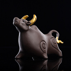Zisha Tea Pet Ox with Dazzling Momentum, Lucky Money-Taking Auspicious Ox Figurine, Handmade Tea Art Tea Tray, Tea Ceremony, Can Raise Small Ox Figurine