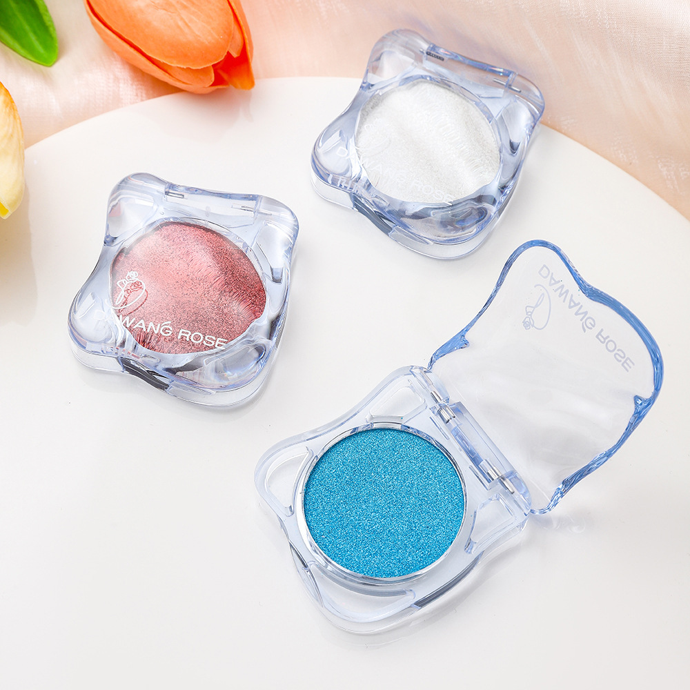 Paleta de sombras com iluminador e efeito cintilante perolado_voghion.com