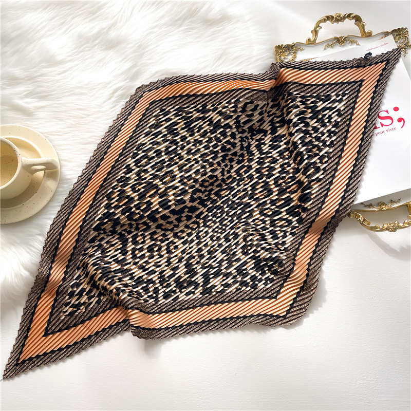 Leopard Printed Square Scarf For Women Trendy Fashion Accessory_voghion.com