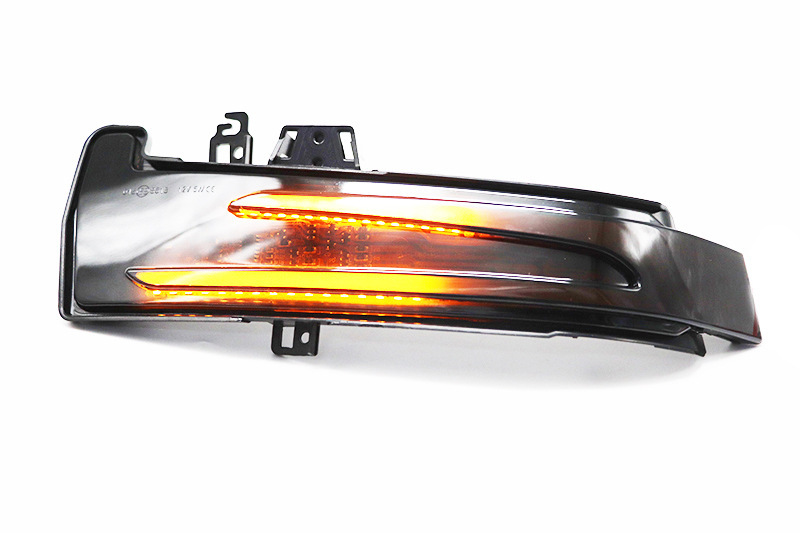 Suitable for Mercedes-Benz W221 W212 W204 W176 W246 X156 Rearview Mirror Running Water Turn Signal